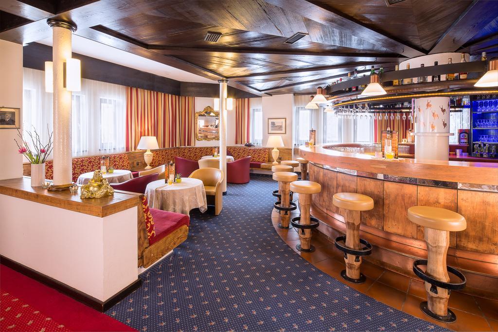 Hotel Neue Burg เนาดาส ภายนอก รูปภาพ